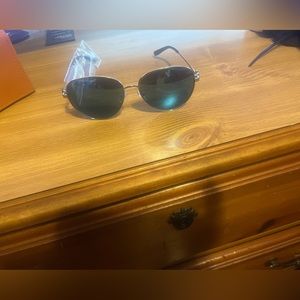 Brand new Tory Burch aviator sunglasses